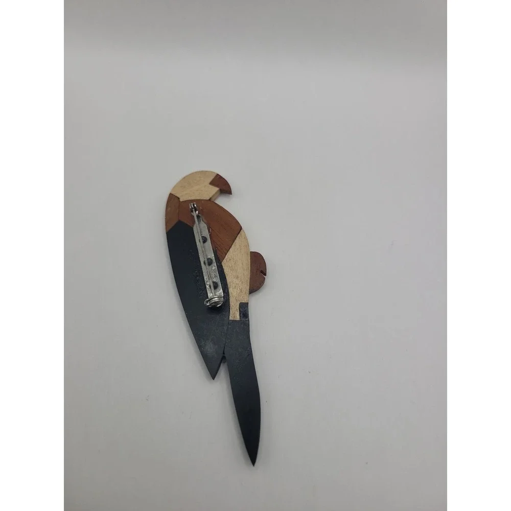 N/A tropical toucan